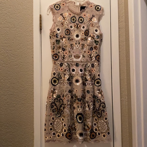 Needle o and thread dress - Picture 4 of 5